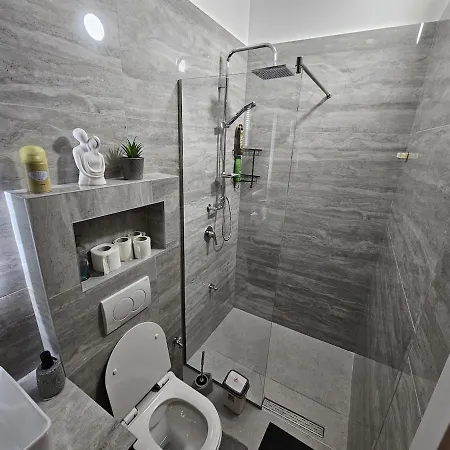 Tranquil Apartment